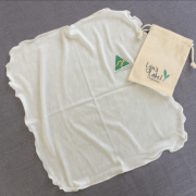 Comforter_Bib_Bamboo_1